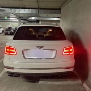 2019 Bentley Bentayga · V8 Sport/ Striker car